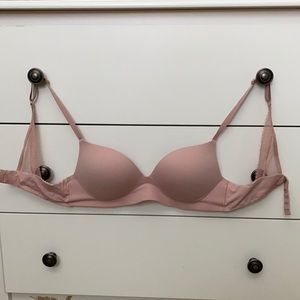Victoria’s Secret push-up bra 36B